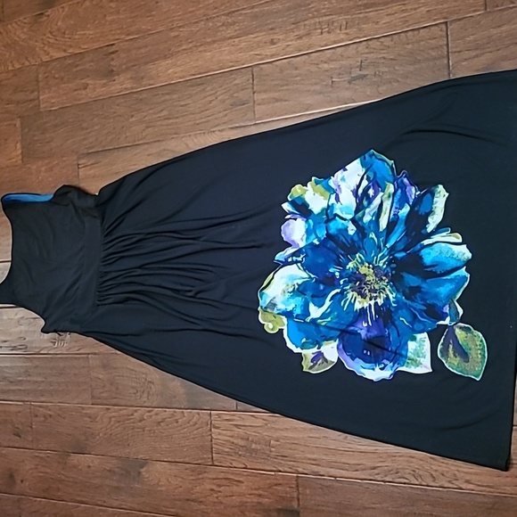 Jessica Howard black maxi dress features a vibrant blue floral design Size 10 - Picture 4 of 8